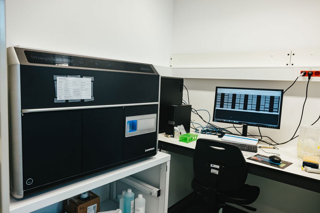 Flow cytometer